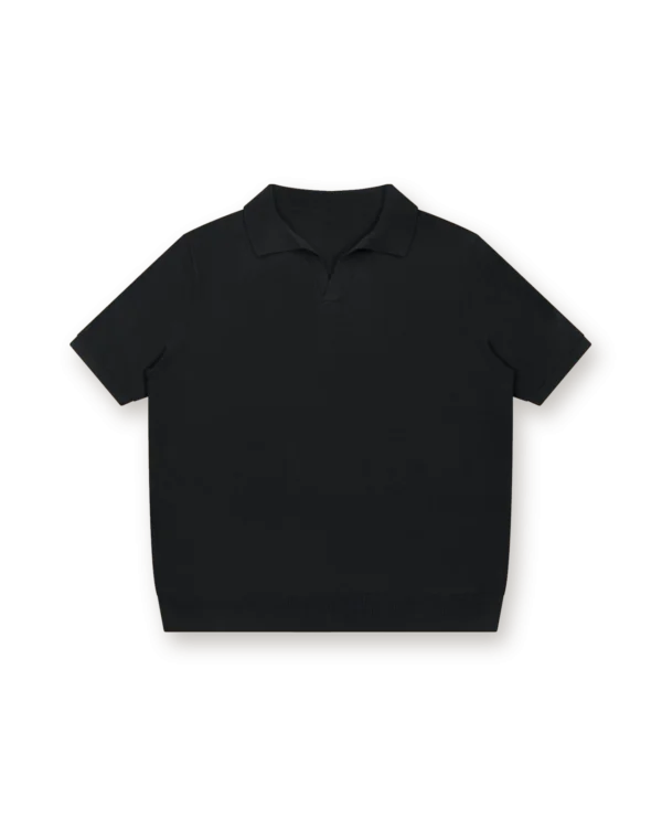 Holvo Knitted Polo in Black, front
